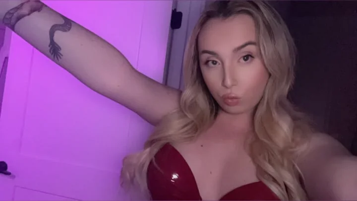 Princesszoeymia OnlyFans Creator Princesszoeymia OnlyFans blonde tattooed creator