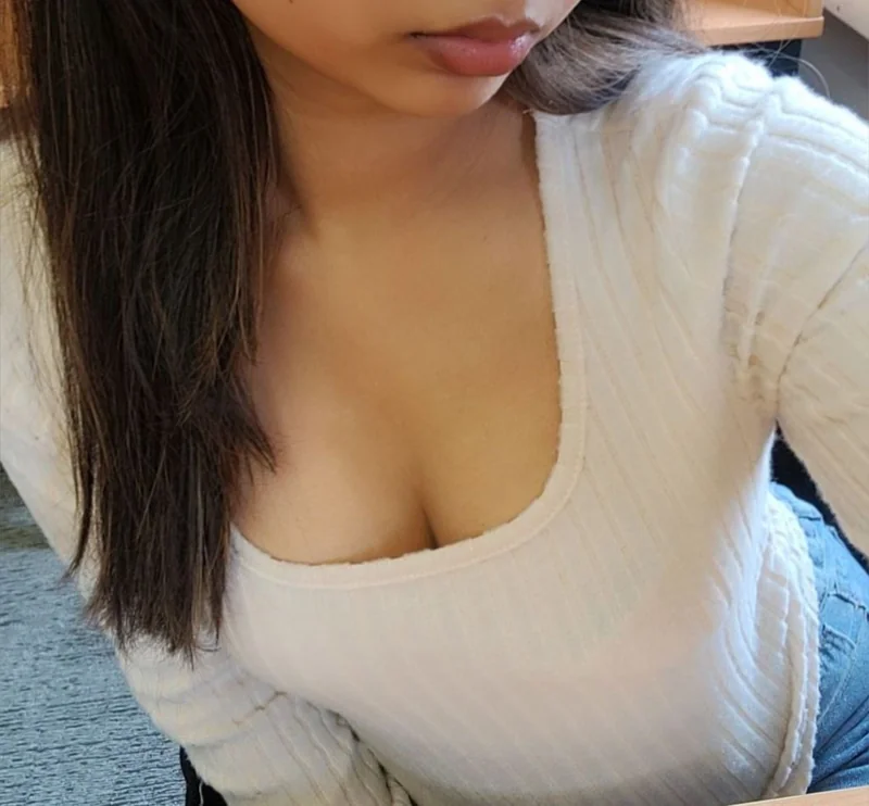 bel OnlyFans creator with a charming personality