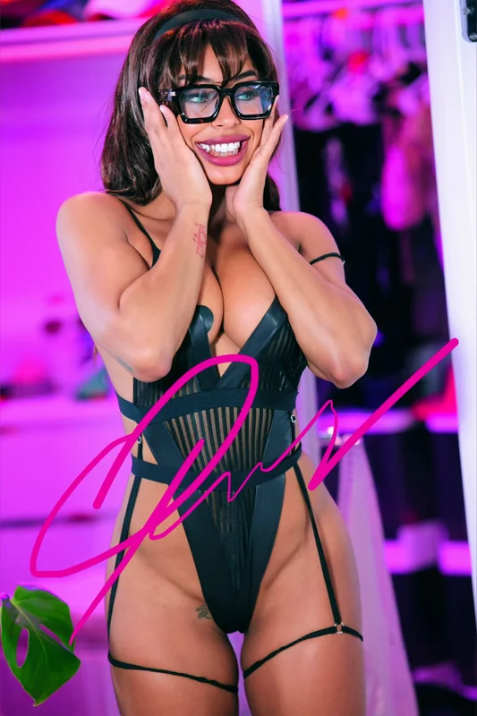 SWOLLA-BUNNY OnlyFans profile