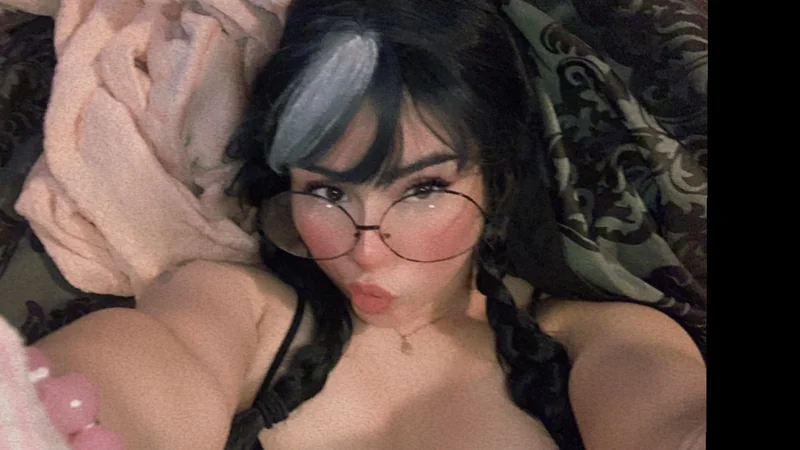 Quartercupflour OnlyFans Creator Quartercupflour OnlyFans kink-friendly creator