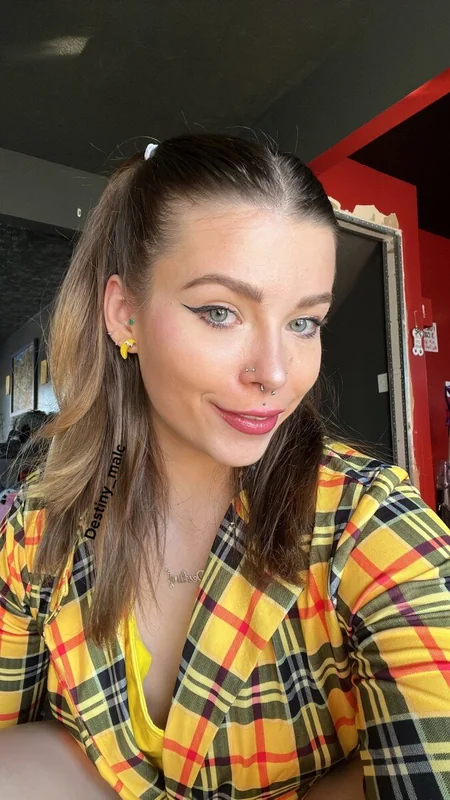 QueenEgirl - OnlyFans Creator Profile Picture