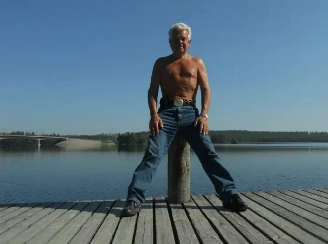 Randyth53496071 OnlyFans mature actor profile