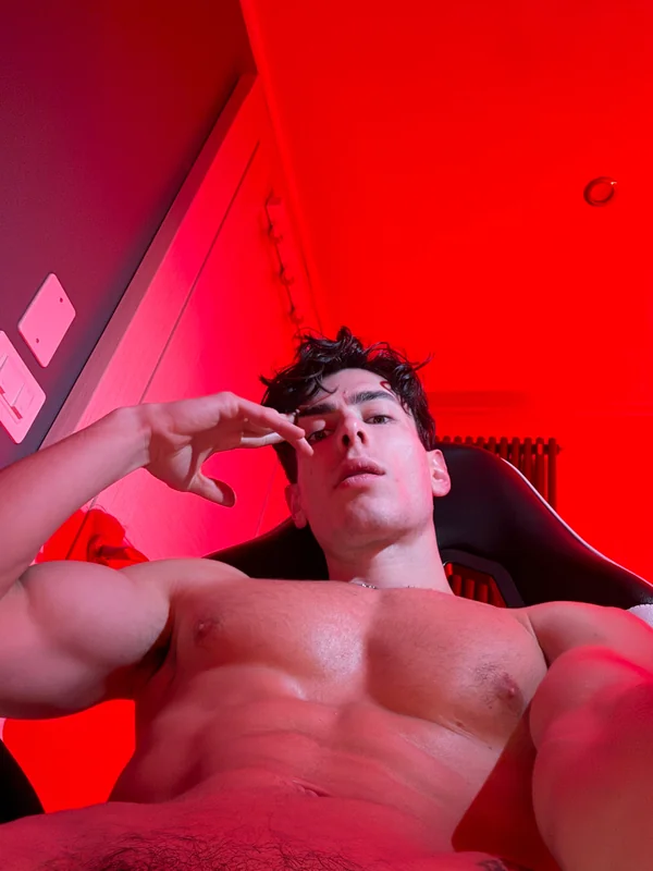 Realemanueleof - OnlyFans Creator Profile Picture