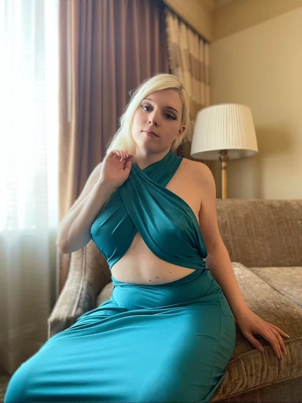 Amanda Rae Curvy Tgirl Pics OnlyFans profile