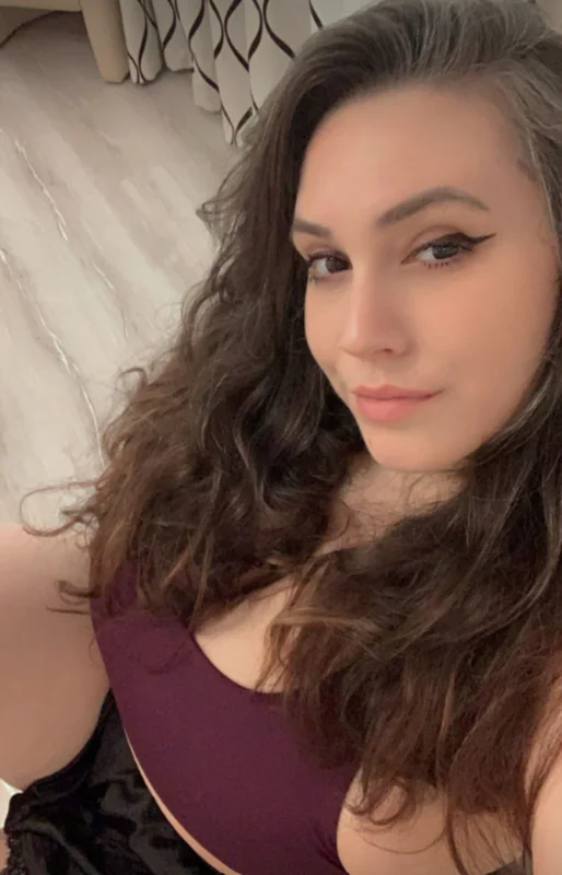 Realbigjasmine OnlyFans Profile Realbigjasmine OnlyFans creator with big boobs
