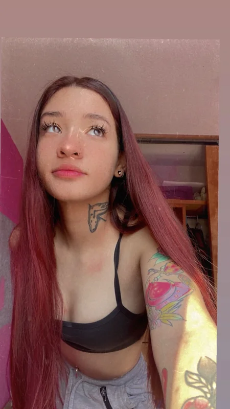 Rebeca Esparza OnlyFans creator with unique content