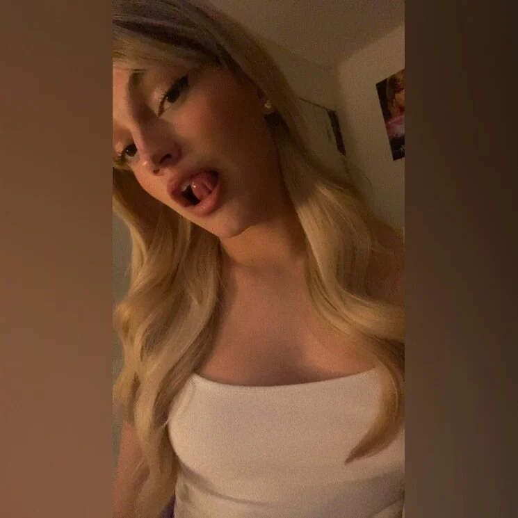 Redginaxxx OnlyFans Profile Redginaxxx OnlyFans creator with exclusive content