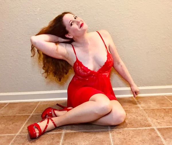 redvixenpinupvip OnlyFans profile
