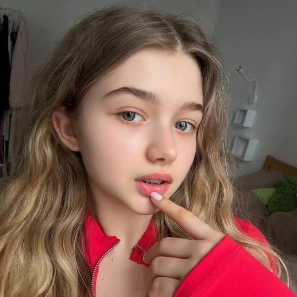 rinacute OnlyFans Profile rinacute OnlyFans confident creator