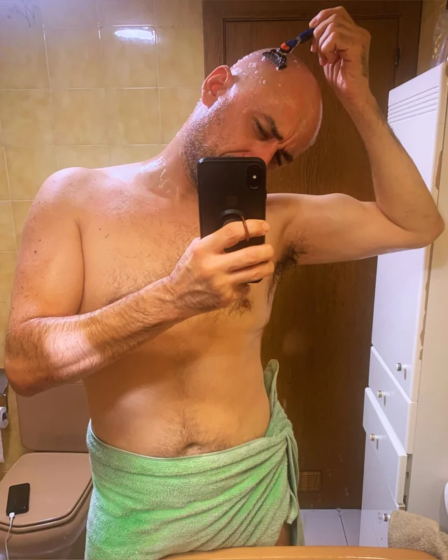 ROBIN REID OnlyFans Profile ROBIN REID on OnlyFans professional content creator