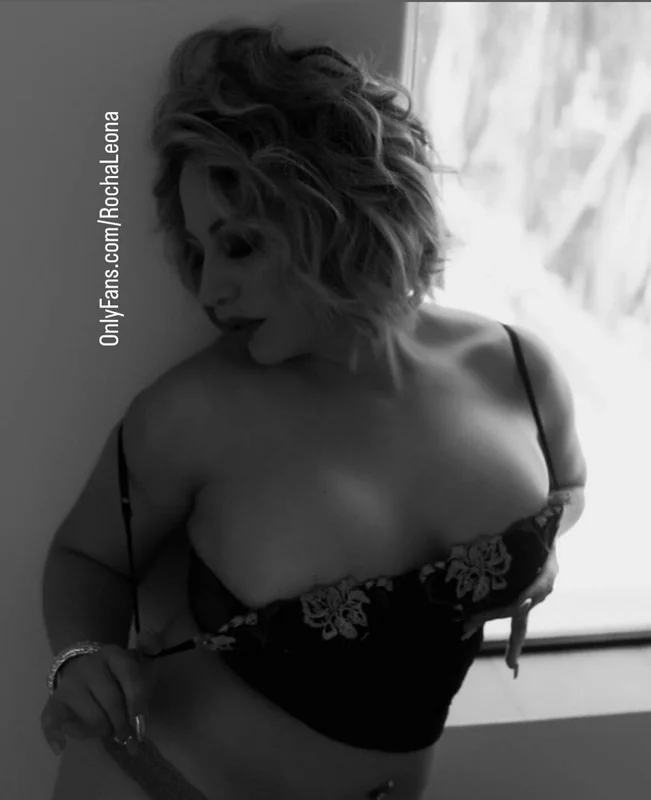 Rochaleona OnlyFans Virtual Girlfriend Experience