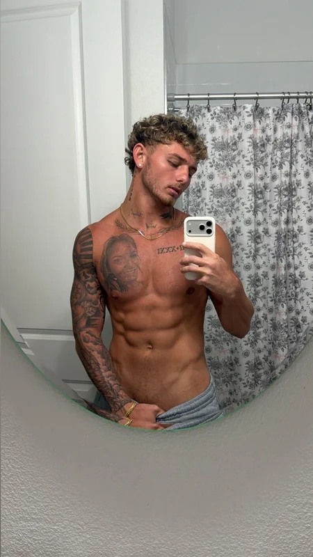 Rockyofficial OnlyFans creator with exclusive content
