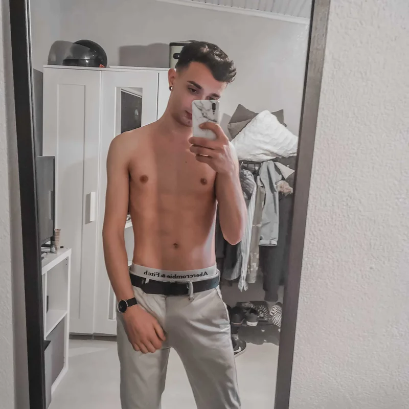 Rodriguez00 OnlyFans creator from Spain