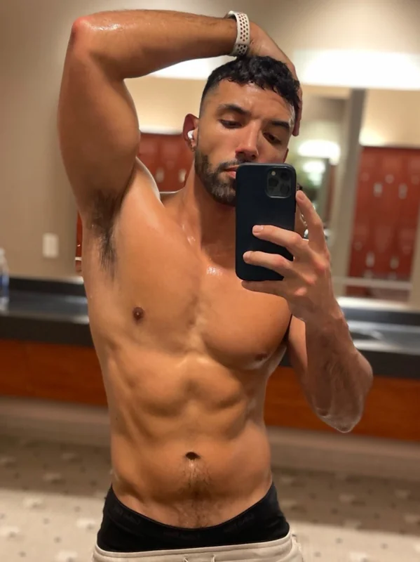 Romeoantonio OnlyFans exclusive content creator.
