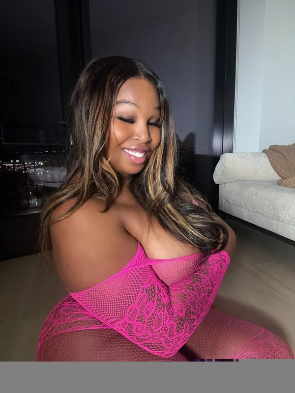 ROXIE2THICK - OnlyFans Creator Profile Picture