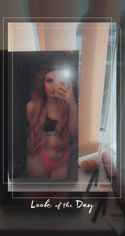 Roxigirl OnlyFans Creator Roxigirl OnlyFans creator with exclusive content