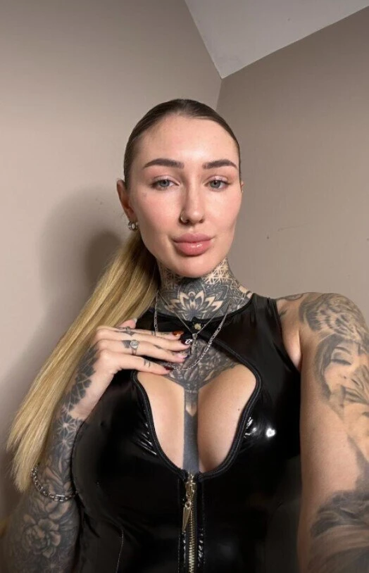 Roxy SWEET DOMINATION 🟢 NEW - OnlyFans Creator Profile Picture