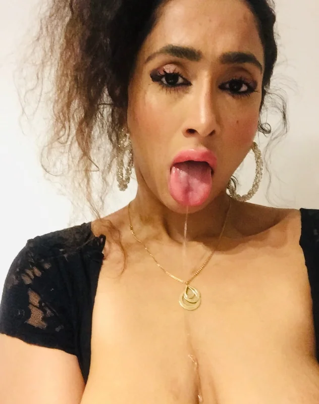 💋HORNYMILF💋 OnlyFans creator with engaging content