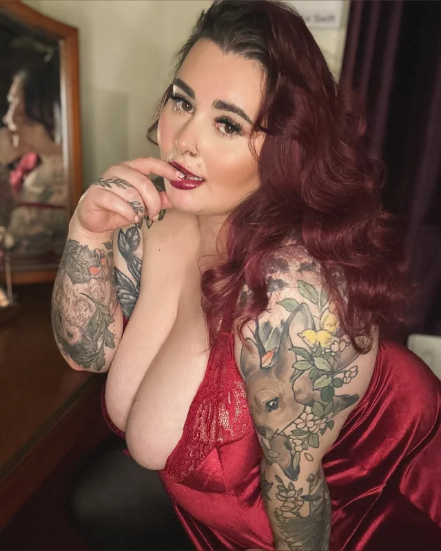 Ruby BBW OnlyFans creator with natural H cup boobs