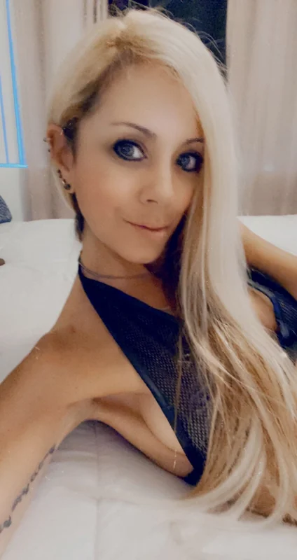 Ryler OnlyFans petite skater girl