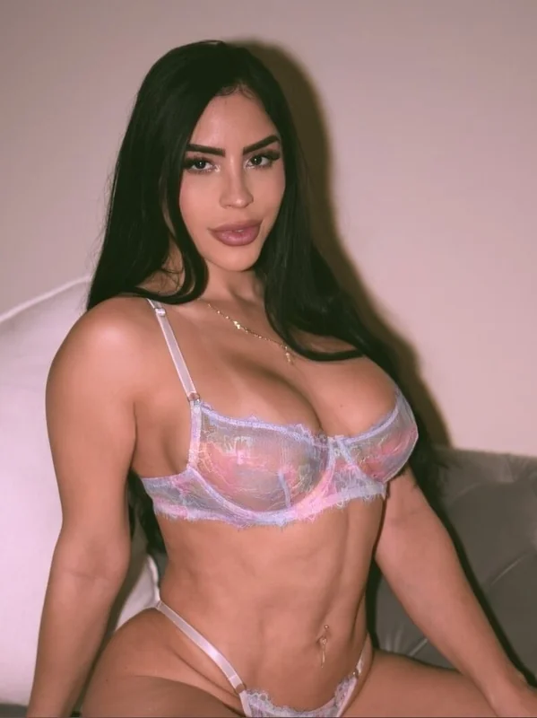 Sabrina XXX ๐ OnlyFans Profile Sabrina XXX ๐ OnlyFans curvy creator