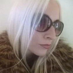 Sabrinasslaves OnlyFans profile