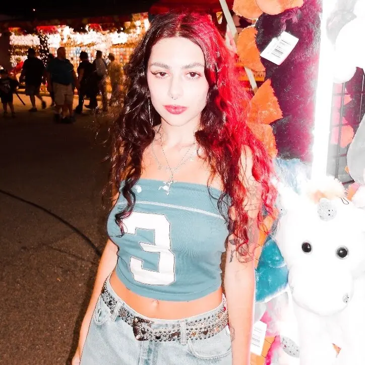 Sadskunk OnlyFans creator with unique content