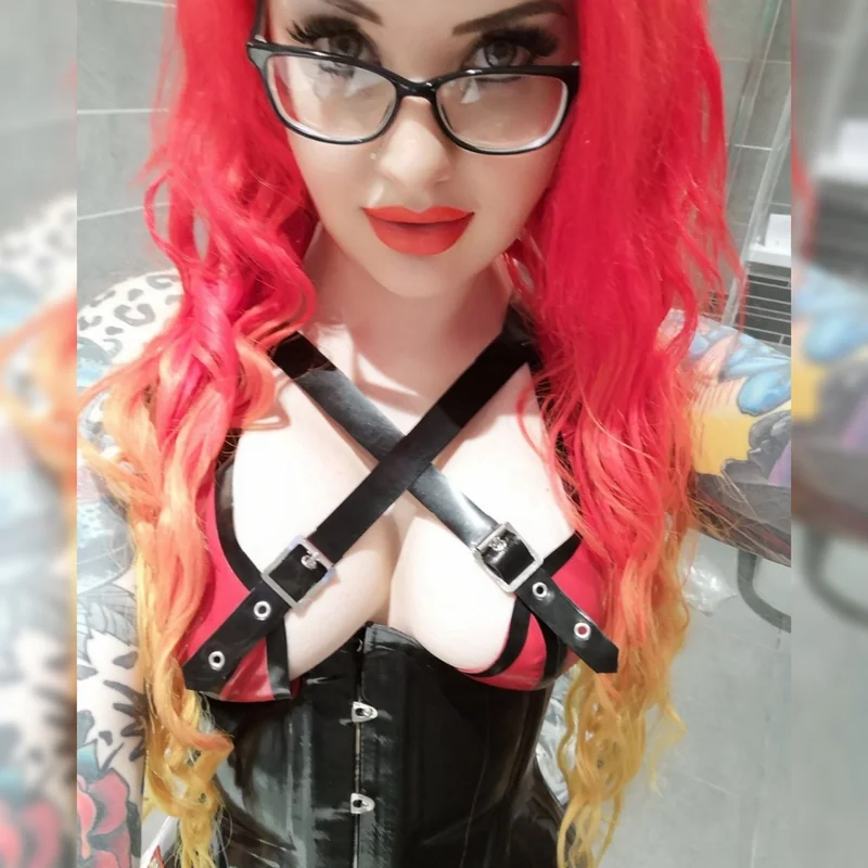 Saffireroxx OnlyFans profile