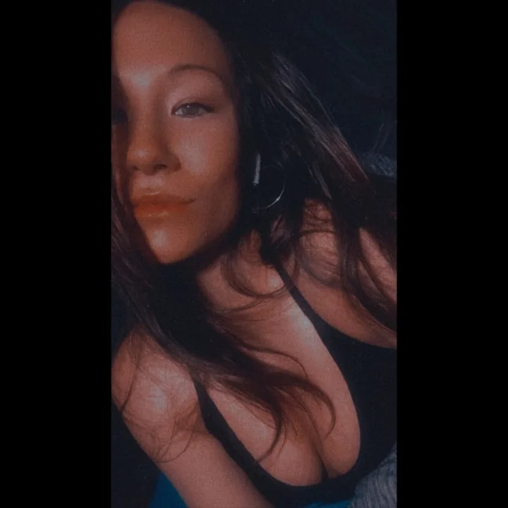 Samanthaajean OnlyFans Profile Samanthaajean OnlyFans busty brunette