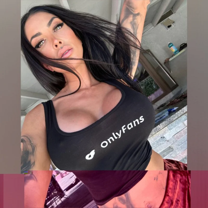Sania Mallory OnlyFans Profile Sania Mallory OnlyFans car girl