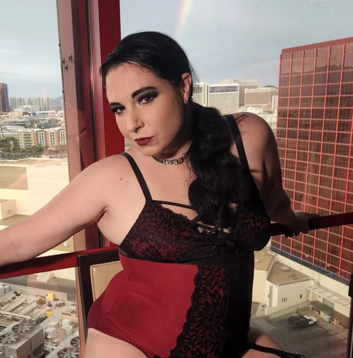 Sarah - OnlyFans Creator Profile Picture