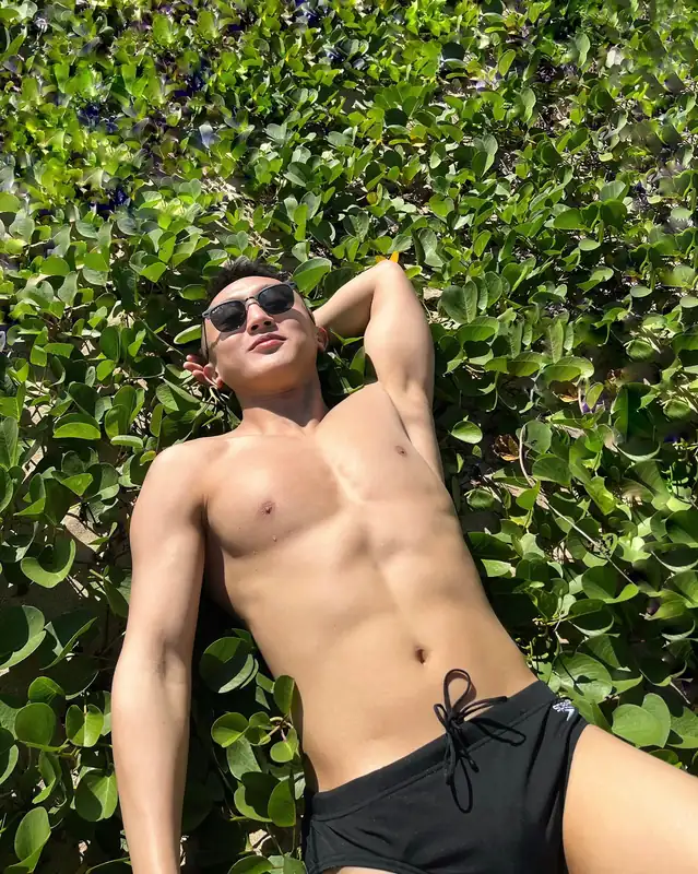 Saraninonlyfans OnlyFans creator with exclusive content