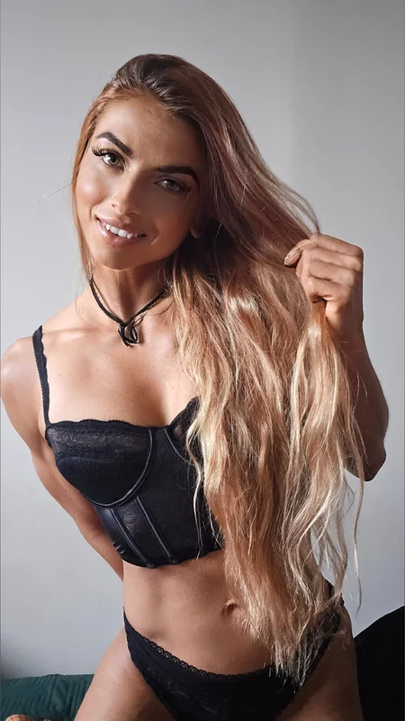 Sara - OnlyFans Creator Profile Picture