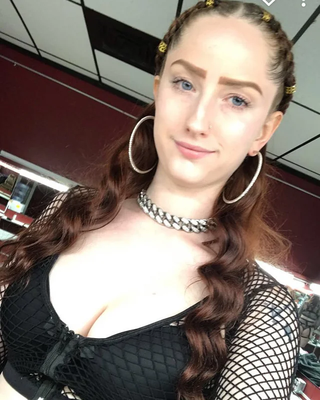 Sashacamilla1223 OnlyFans creator with captivating content.
