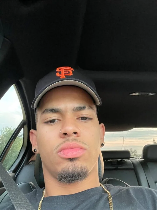 Savagepapi OnlyFans Male Creator
