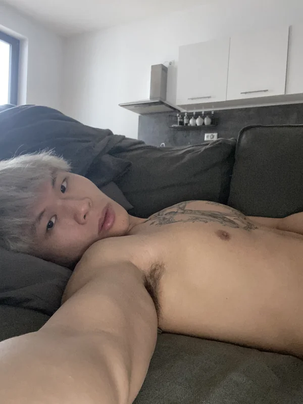 Senpaistrips OnlyFans profile