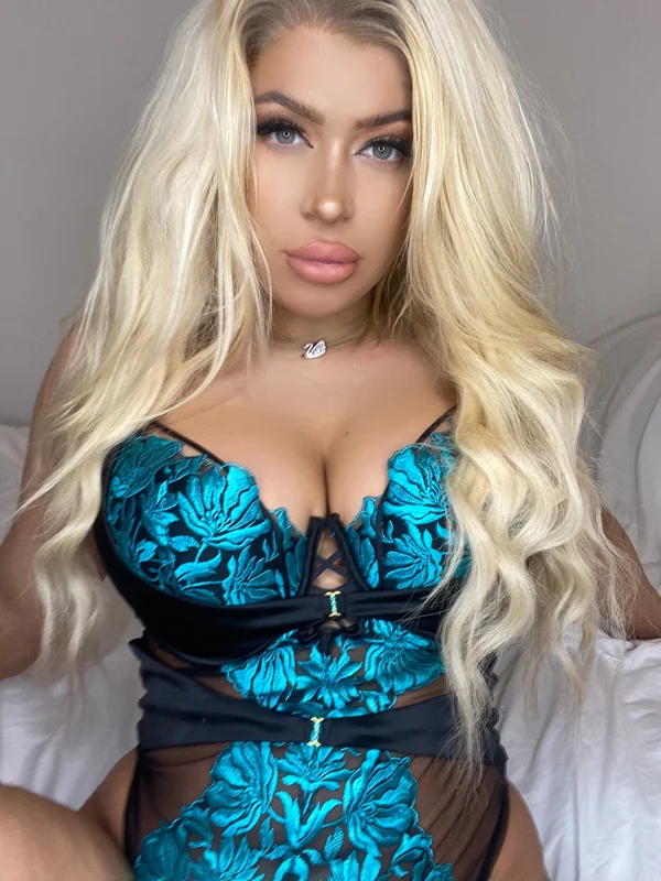 Serena blue OnlyFans Profile Serena blue OnlyFans blonde and curvy creator