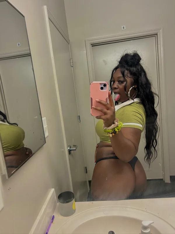 Tintin OnlyFans Profile Tintin OnlyFans creator and pretty girl