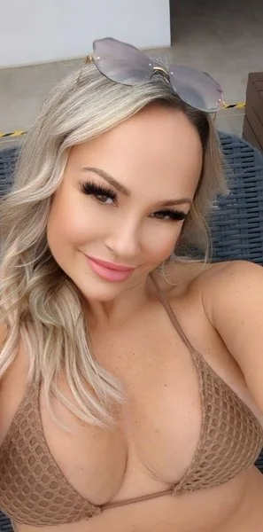 sexisuzi OnlyFans profile