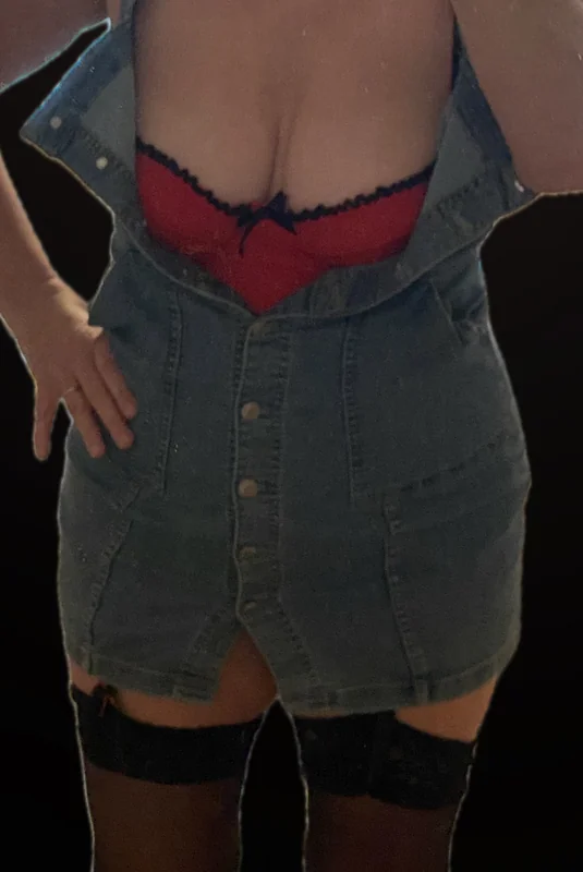 Sexy bored hot housewife - OnlyFans Creator Profile Picture