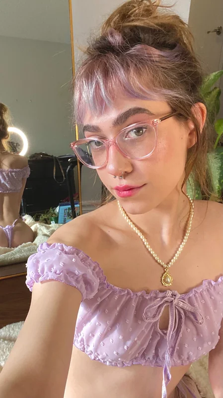 Shadesofviolet OnlyFans Creator with exclusive content