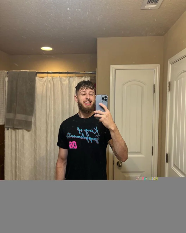 Shelovebrrryce OnlyFans tattooed creator