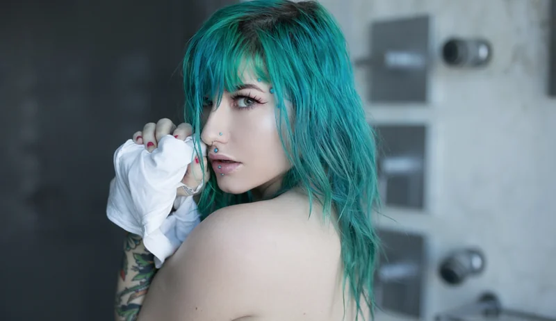 Skella Borealis OnlyFans creator covered in glitter