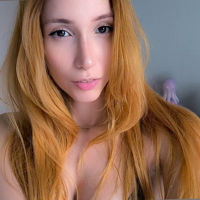 Slim Giselle OnlyFans profile