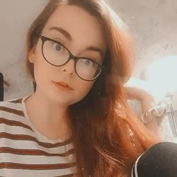 Smellycake OnlyFans gassy British girl