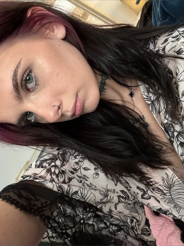 snap0ut0f1t - OnlyFans Creator Profile Picture