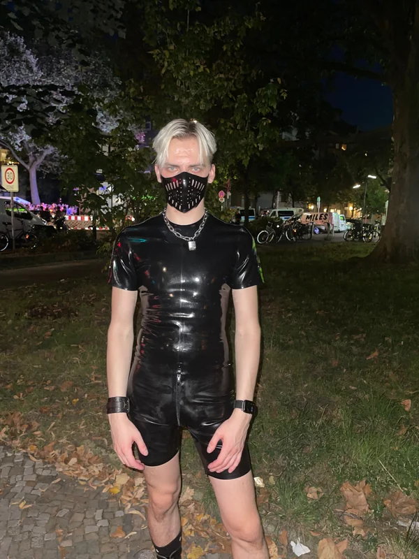 Snelak OnlyFans Creator Snelak OnlyFans creator with a focus on kink
