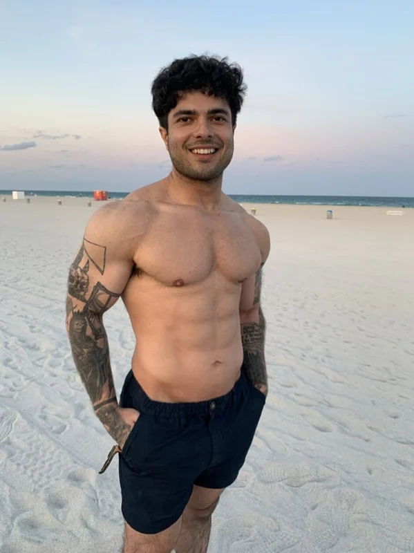 Solidsnake OnlyFans Profile Solidsnake OnlyFans athletic male creator