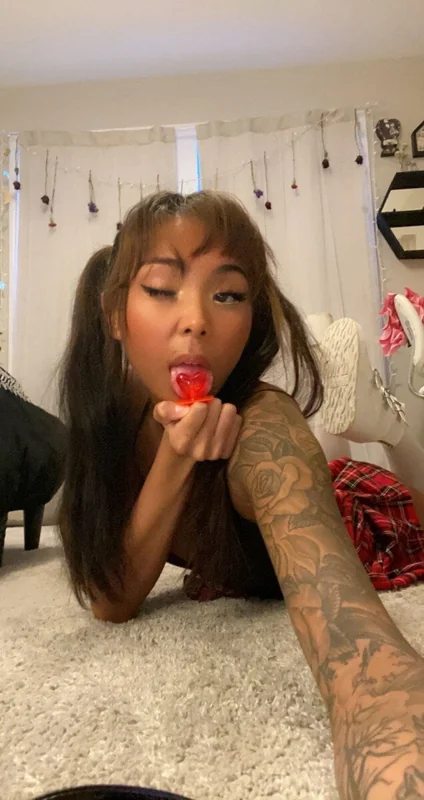 lala OnlyFans petite creator