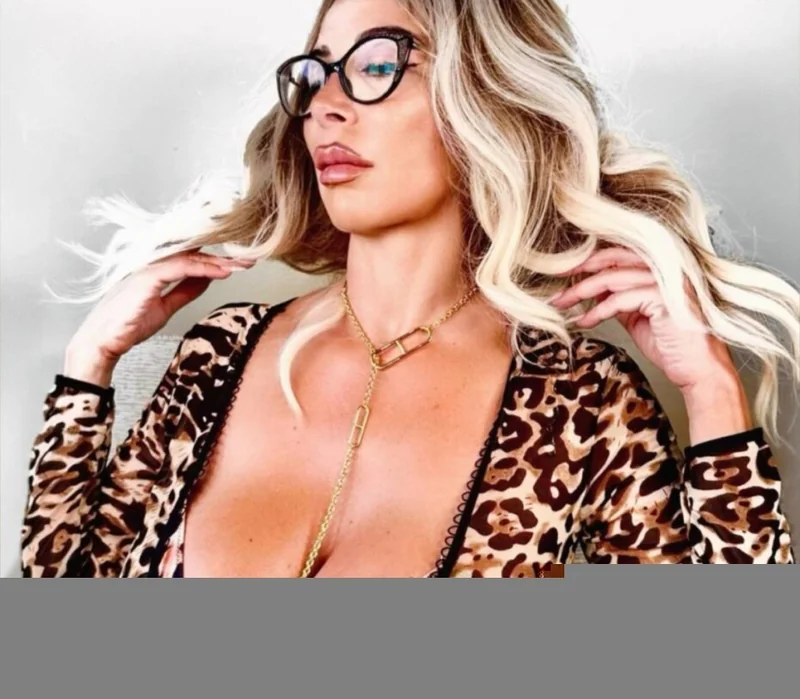 Sonia Grey VIP - OnlyFans Creator Profile Picture